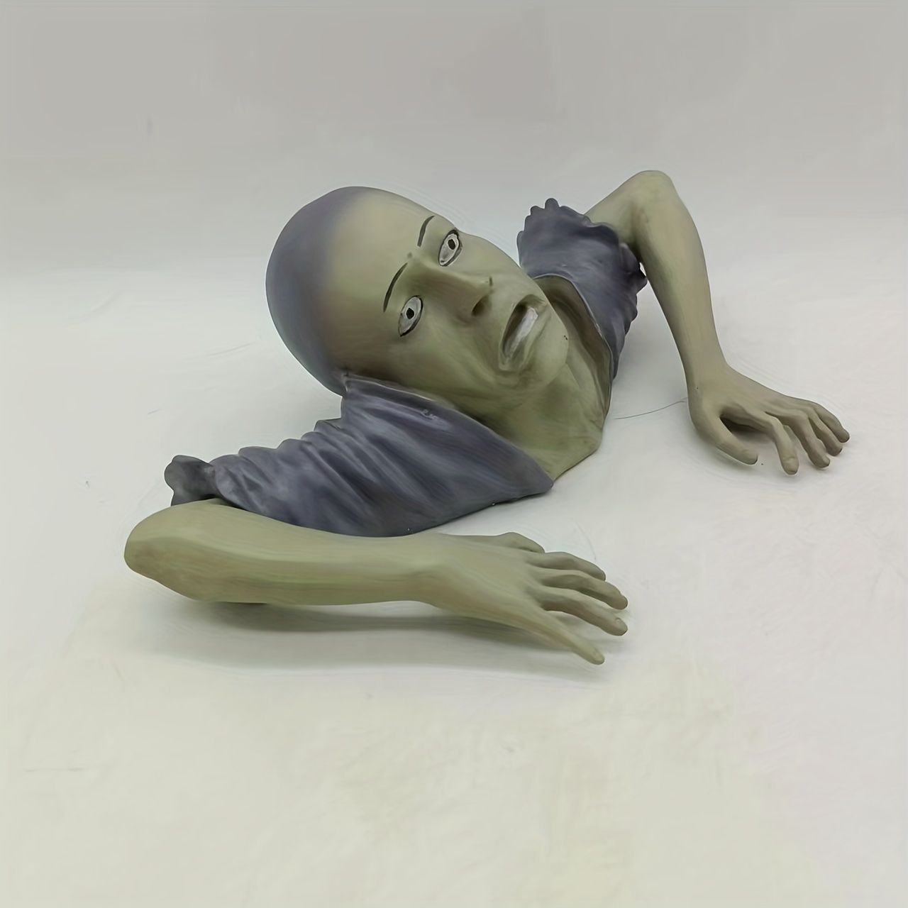 557009981